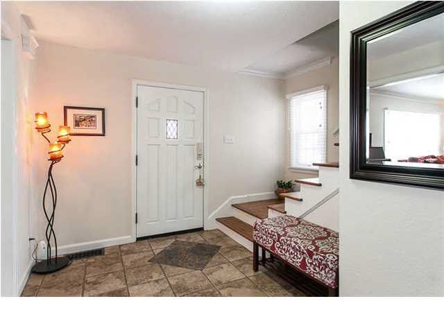 4 S Colonial Ct, Eastborough, KS 67207
