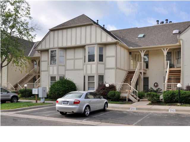 8019 E Lakepoint Way #207, Wichita, KS 67226