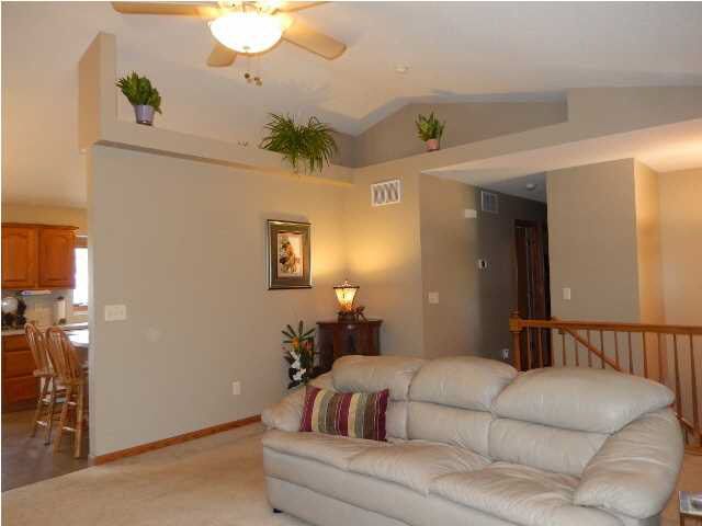 828 Carriage Rd, Maize, KS 67101