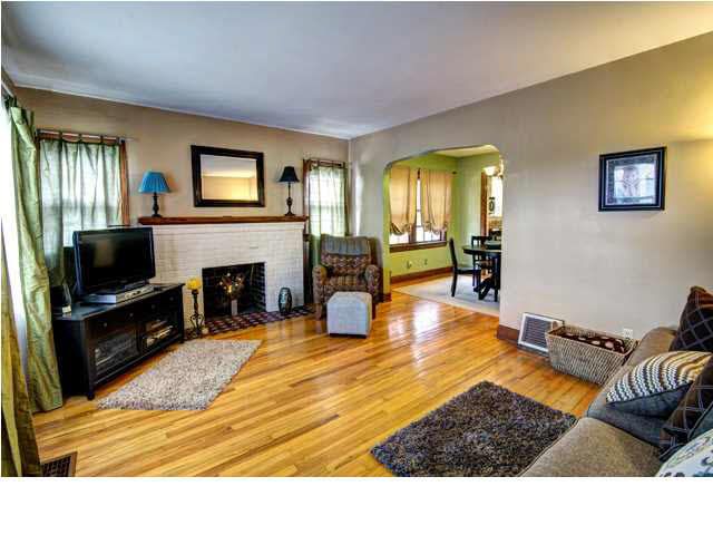 930 S Hillside St, Wichita, KS 67211