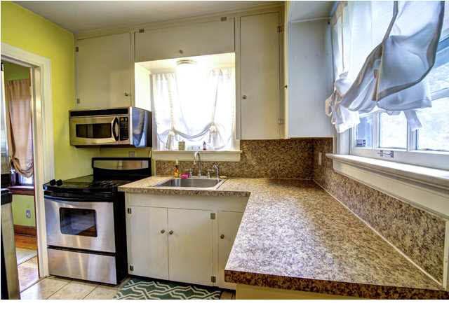 930 S Hillside St, Wichita, KS 67211