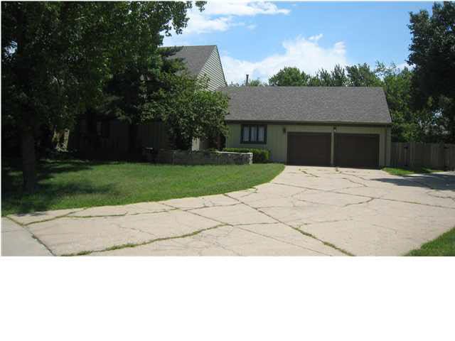 7209 E Bainbridge Rd, Wichita, KS 67226