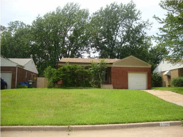 2329 S Pershing, Wichita, KS 67218