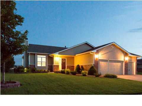 1905 E Summerwood St, Goddard, KS 67052