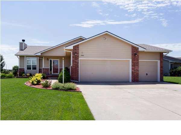 1905 E Summerwood St, Goddard, KS 67052