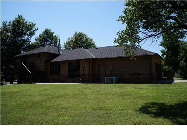 359 S Winds Rows Lakes Dr, Goddard, KS 67052