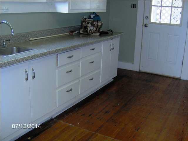 216 E 3rd, Moline, KS 67353