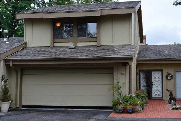 8419 E Harry #302, Wichita, KS 67207