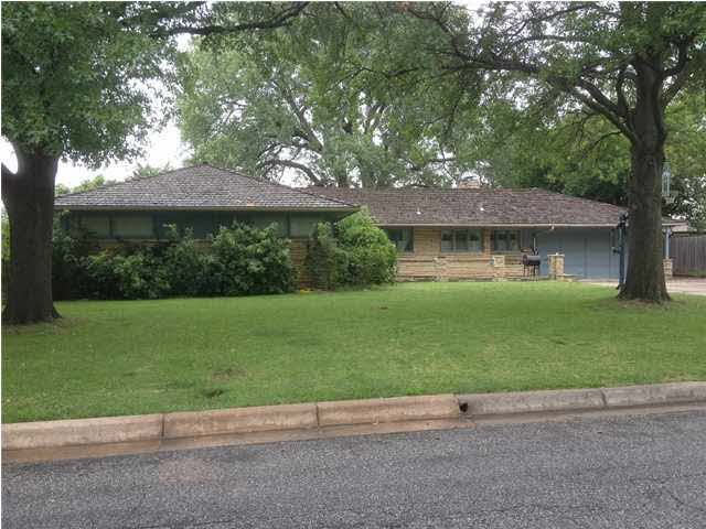 1135 N Pinecrest, Wichita, KS 67208