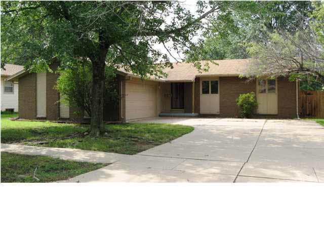 8205 E Grail, Wichita, KS 67207