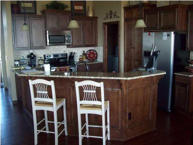 2428 S Monument, Wichita, KS 67235