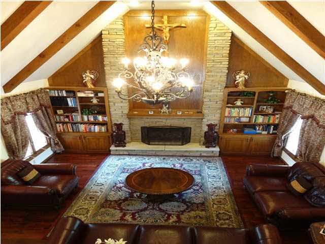 7205 E Ayesbury, Wichita, KS 67226
