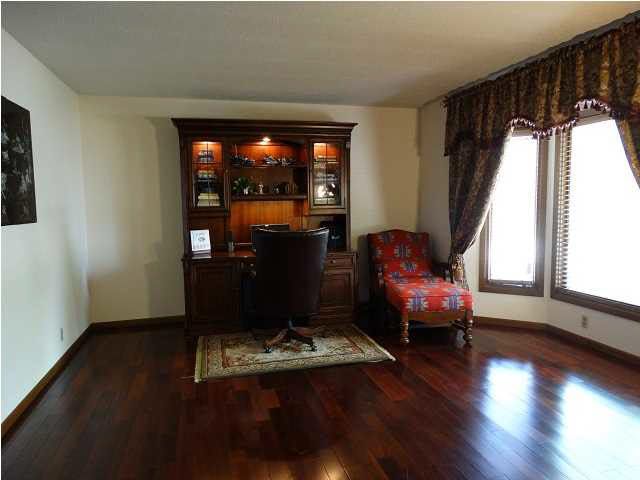 7205 E Ayesbury, Wichita, KS 67226
