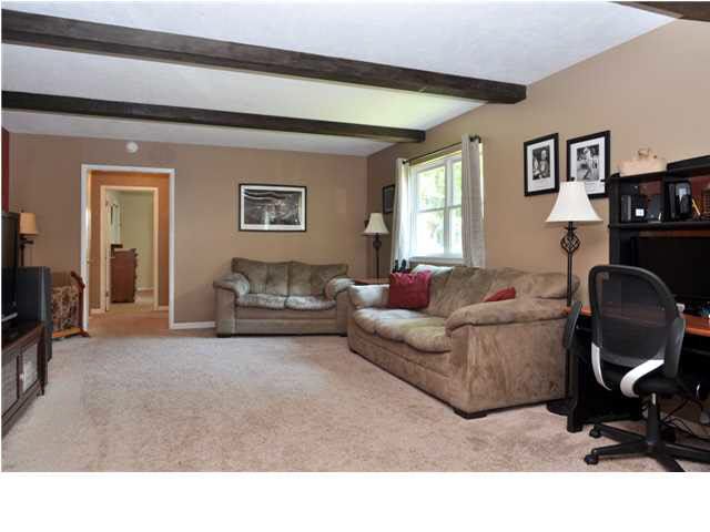 1223 N Sunset Dr, Mulvane, KS 67110