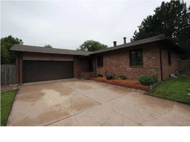 9525 E Lincoln Ct, Wichita, KS 67207