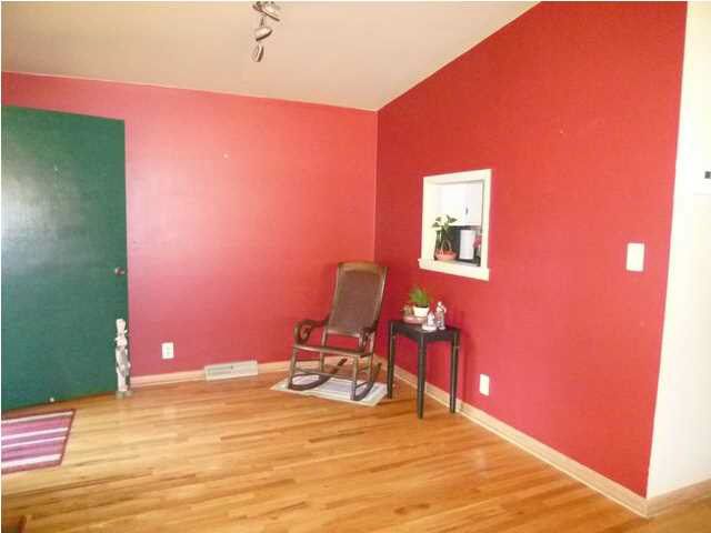 108 Redbud Dr, Winfield, KS 67156