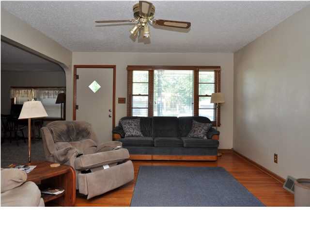 1403 E Selma Ave, Wichita, KS 67216