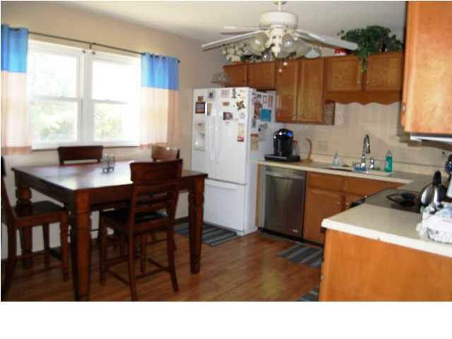 821 E 2nd Cir, Douglass, KS 67039