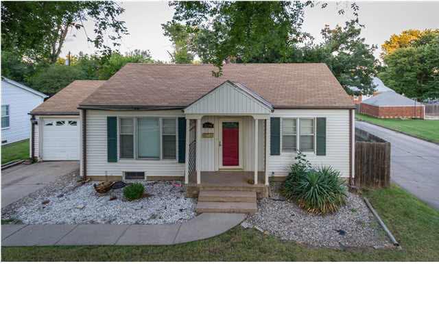 2154 S Dellrose, Wichita, KS 67218