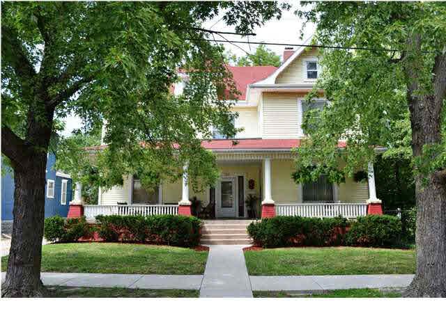 212 E 8th St, Newton, KS 67114