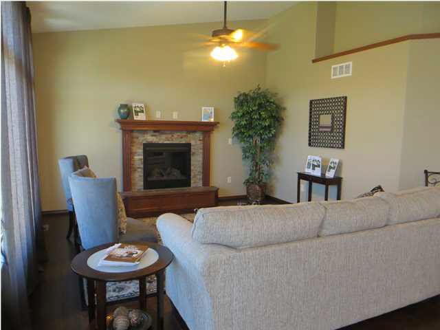 1306 N Spring Ridge Dr, Derby, KS 67037