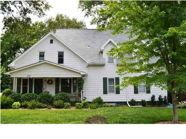 417 W 11th St, Newton, KS 67114