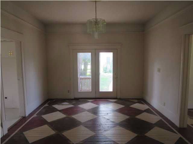 1715 W Dayton Ave, Wichita, KS 67213