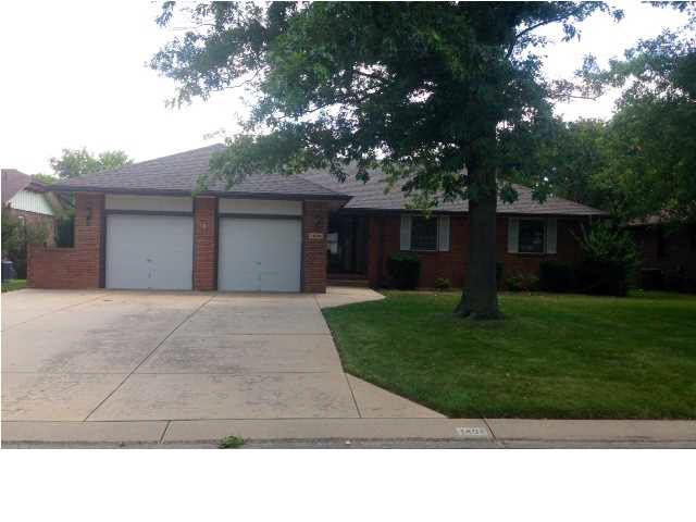 1404 N Dry Stream Ct, Derby, KS 67037