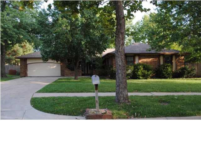 8319 E Brentmoor, Wichita, KS 67206