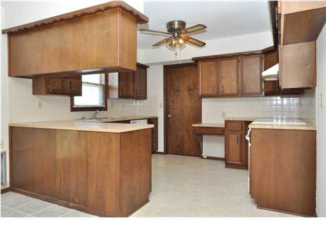 1509 N Baltimore Pl, Derby, KS 67037