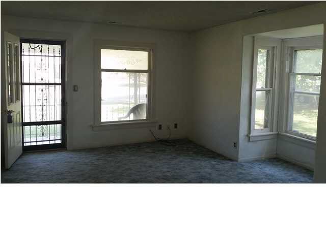 231 N Birch, Valley Center, KS 67147
