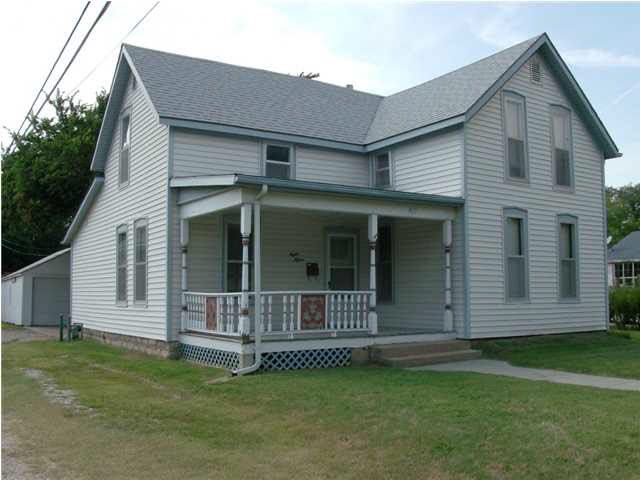815 N Logan, Newton, KS 67114