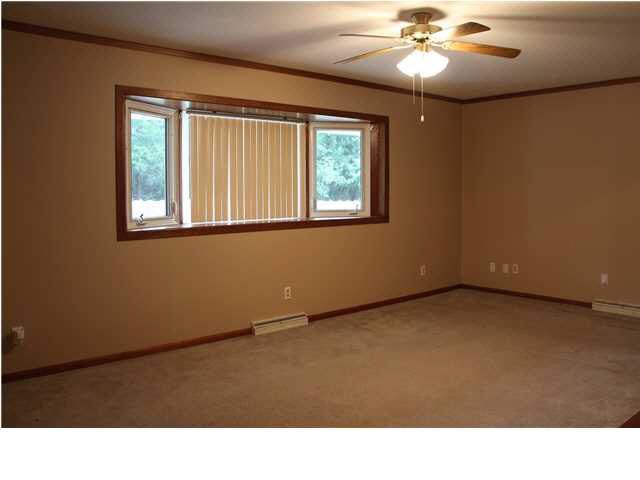 4 Good Dr, Augusta, KS 67010