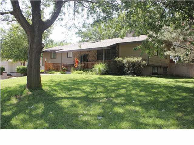 27 Regal Crescent, North Newton, KS 67117