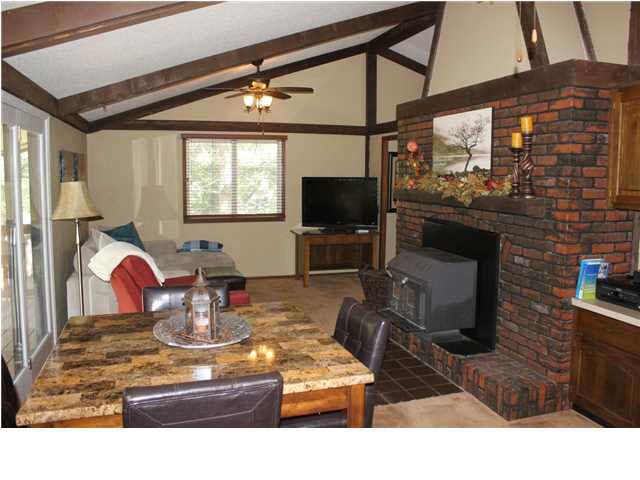 27 Regal Crescent, North Newton, KS 67117
