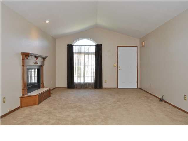 9323 E Skinner St, Wichita, KS 67207