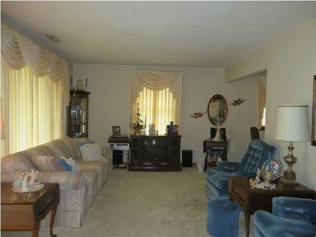 2202 E Ward St, Wichita, KS 67211