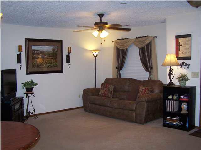 11014 W Grant, Wichita, KS 67209