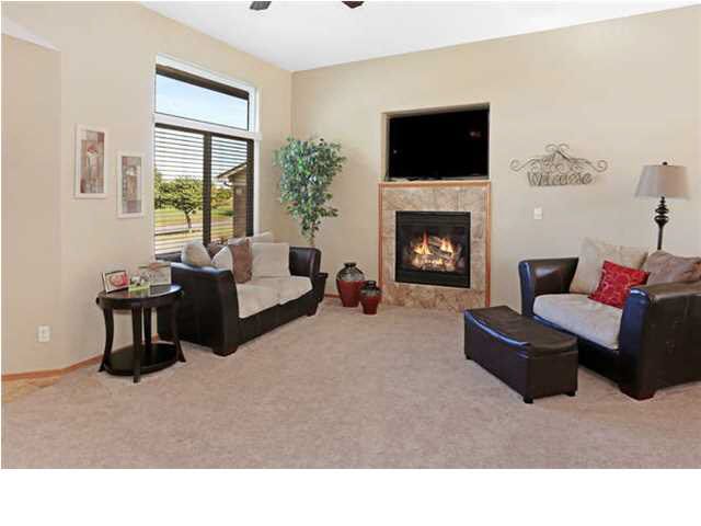 673 N Mclaughlin Dr, Valley Center, KS 67147