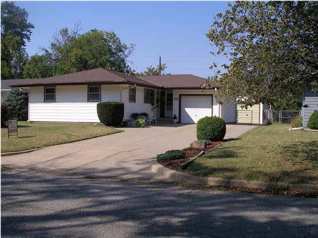 3421 S Bennett Ave, Wichita, KS 67217