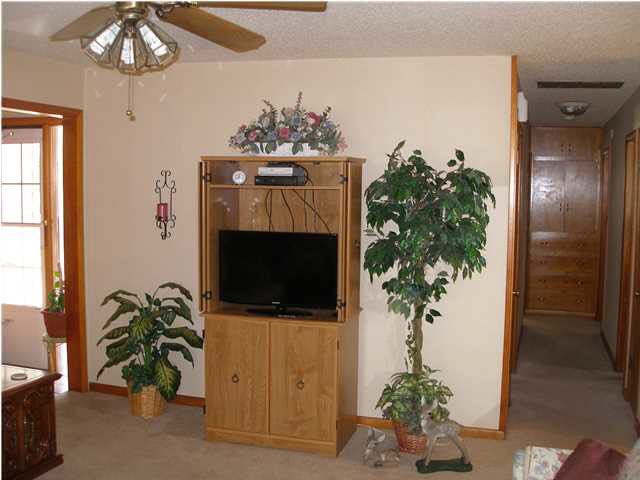 3421 S Bennett Ave, Wichita, KS 67217