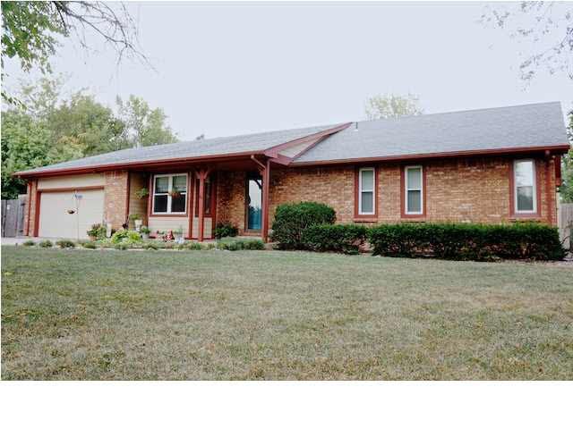 318 S Hillcrest Ct, Andover, KS 67002