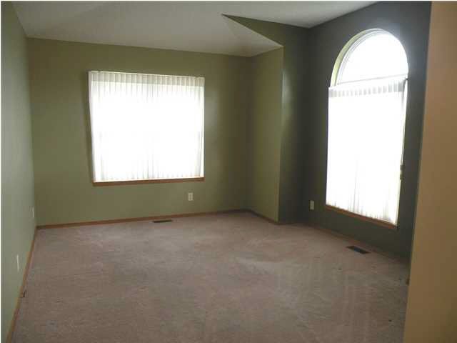 4717 N Hedgerow Ct, Wichita, KS 67220