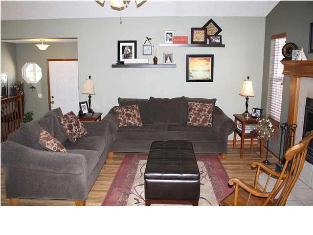 513 E Berry Ave, Rose Hill, KS 67133