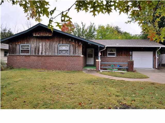 4312 N Bellmore St, Bel Aire, KS 67220