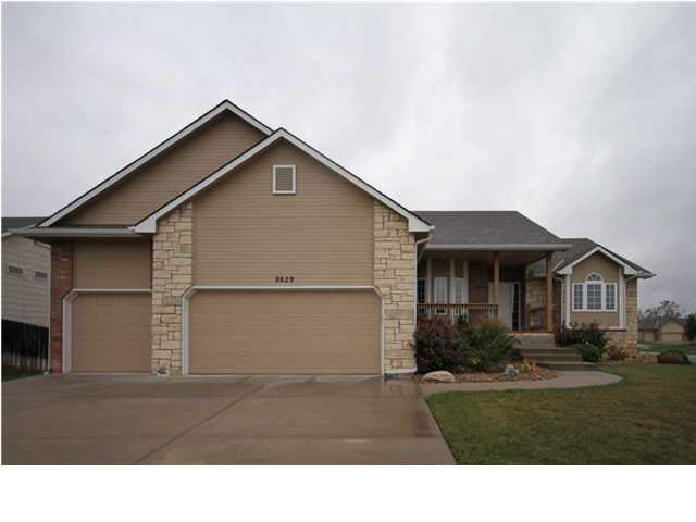 8629 E Scragg St, Wichita, KS 67220