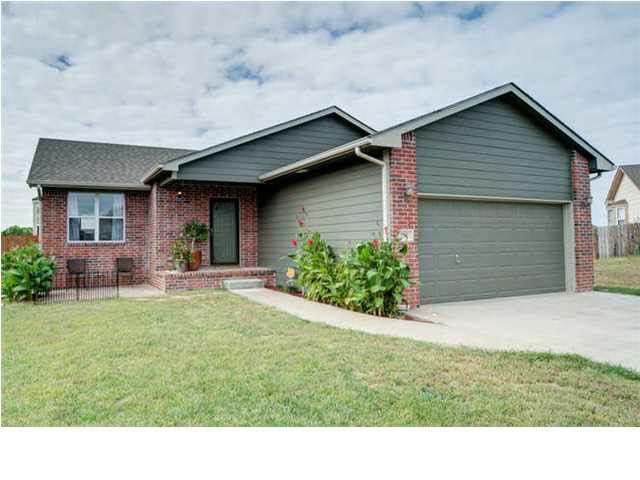 751 S Cherrywood Ct, Andover, KS 67002
