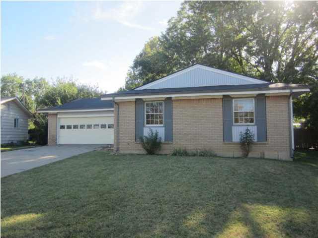 8205 E Castle, Wichita, KS 67207