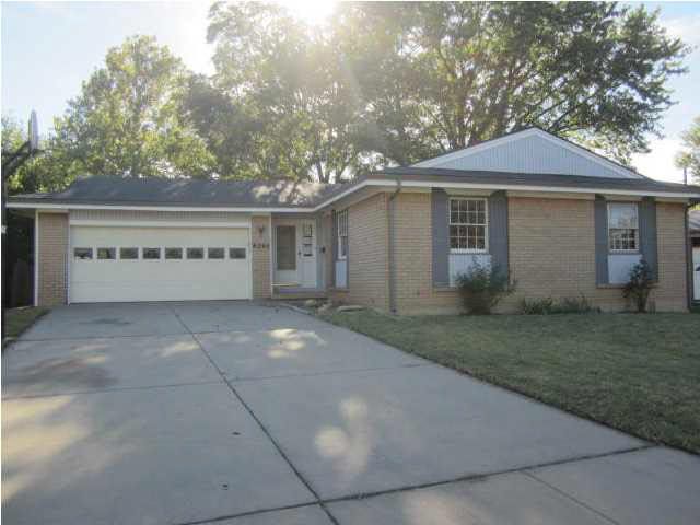 8205 E Castle, Wichita, KS 67207