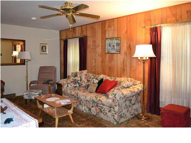 1004 E 9th St, Newton, KS 67114